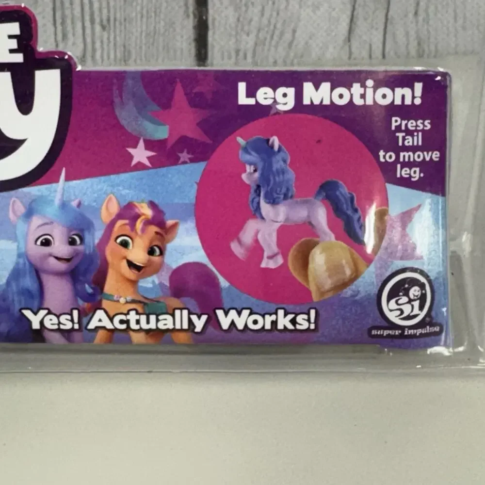 World's Smallest My Little Pony IZZY MOONBOW Micro Figure Horse Leg Motion